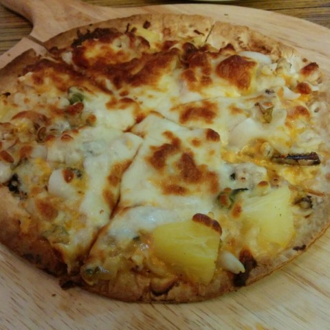 千岛海鲜pizza - Amico 1890 in Mong Kok She