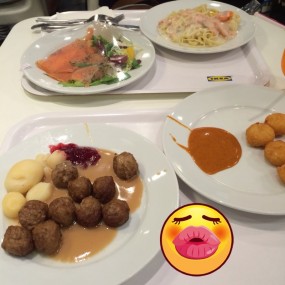 瑞典肉丸拼薯仔，三文魚沙律，芝士波，三文魚意粉 - IKEA Restaurant &amp; Caf&#233; in Sha Tin 