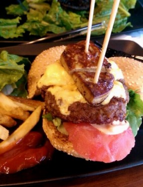 Foie Gras Beef Burger - 銅鑼灣的Burgeroom