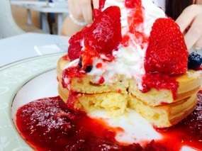 Mixed berries pancake - 銅鑼灣的Sweets Rococo &amp; Caf&#233;