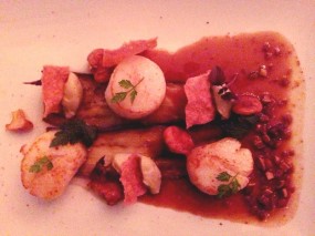 Scallop with eggplant caviar, girolle and veal juice - 尖沙咀的La Saison by Jacques Barnachon