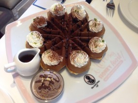 Chocolate Waffles - 尖沙咀的Dazzling Cafe
