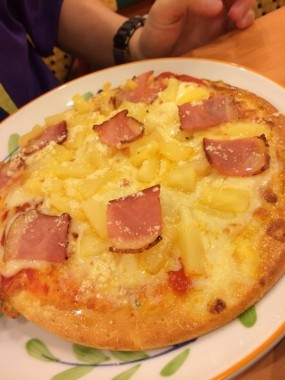 煙肉菠蘿pizza - 大角咀的薩莉亞意式餐廳