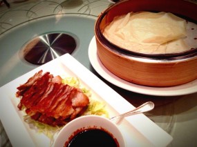 Roasted lamb belly with pancakes and sweet sauce  - 尖沙咀的東來順