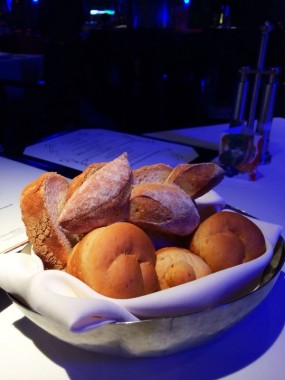 Bread Basket - 尖沙咀的蠔酒吧
