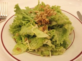 Green Salad with walnuts  - 灣仔的Le Relais de l&#39;Entrec&#244;te