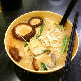 Szechuan Spicy Noodle
麻辣米線 (冬菇, 竹笙) - 沙田的譚仔三哥米線