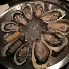 Fresh Oysters - 銅鑼灣的Casa Fina Seafood &amp; Oyster Bar