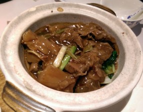 牛腩煲 - 尖沙咀的廣東茶居