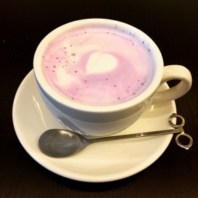 Purple sweet potato latte - 北角的Alize Noire de Nova