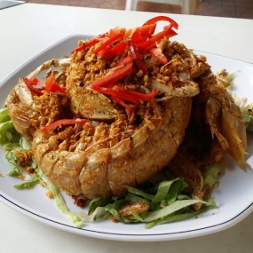 椒鹽瀨尿蝦 - 西貢的西湖餐廳