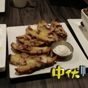 焗薯皮 - Ruby Tuesday in Tai Koo 