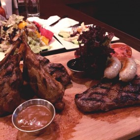 Mixed Grilled Platter - Ruby Tuesday in Tai Koo 