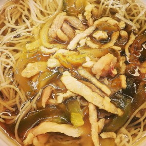 榨菜肉丝米粉 (Vermicelli with Shredded Pork &amp; Preserved Cabbage in Soup) - 赤鱲角的燒味plus