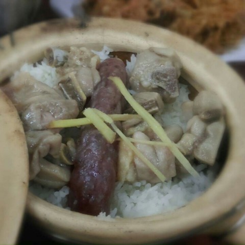 臘腸排骨煲仔飯 - 四季煲仔飯 in yau ma tei