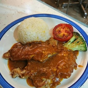 黑椒雞扒飯 - 西貢的龍船餐廳
